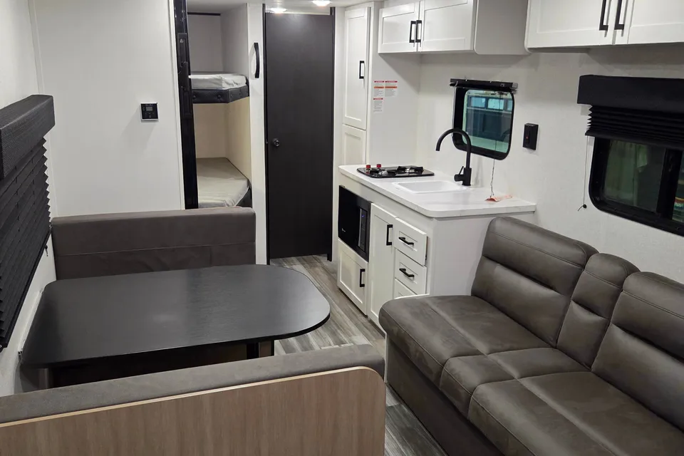 Nate and Katie's Jayco SLX Travel Trailer