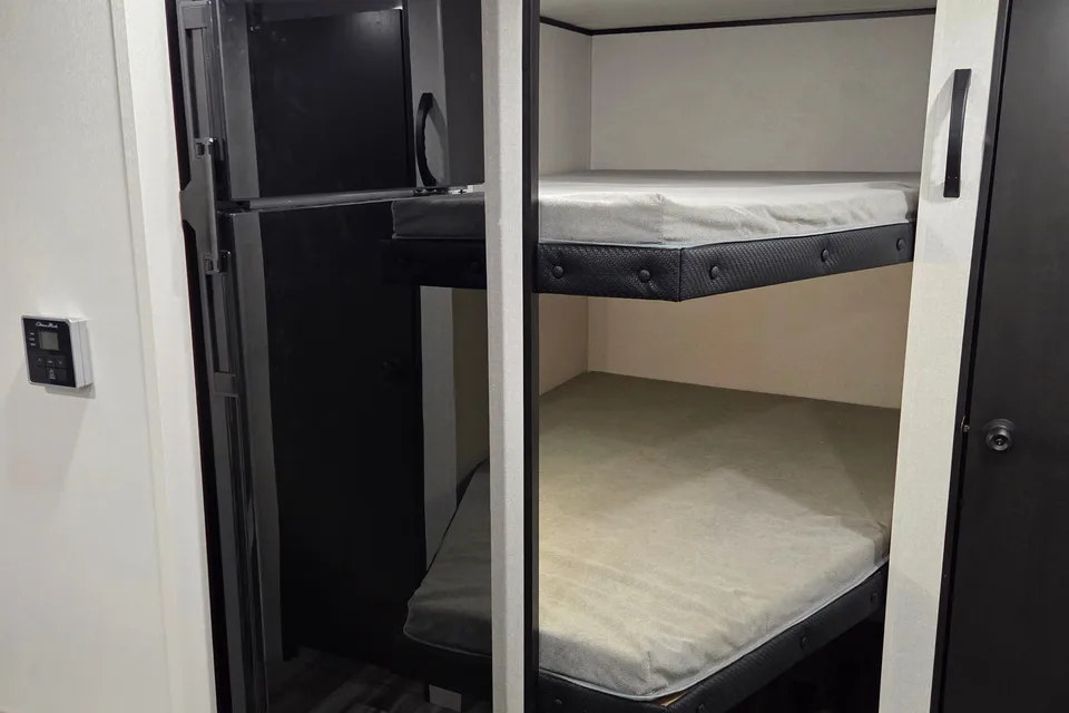 Nate and Katie's Jayco SLX Travel Trailer