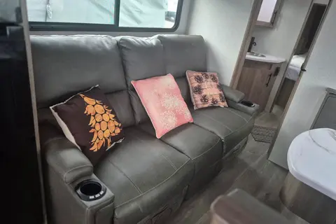 Lisa's Grand Design 23lde Travel Trailer