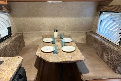 Tony's Gulf Stream Innsbruck Superlite 16bhc Travel Trailer
