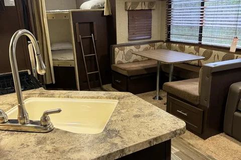 Halfmoon Woods Cabin on Wheels