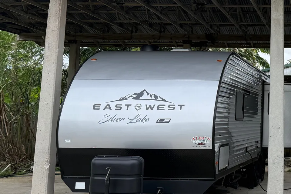 Tim's Forest River East west Silver Lake LE Travel Trailer