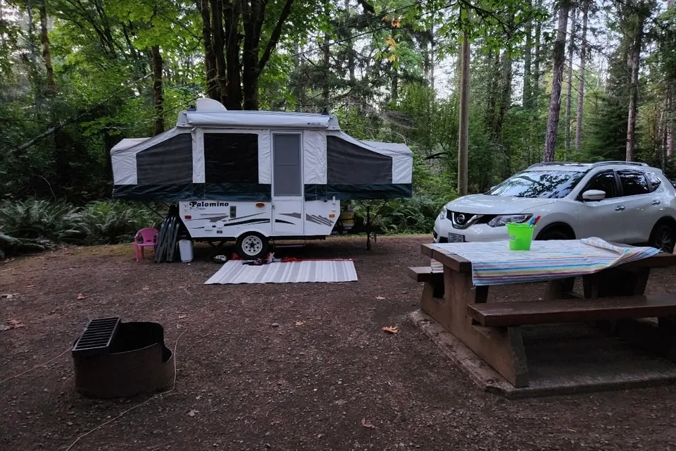 Campbell River Adventure Palomino Tent Trailer