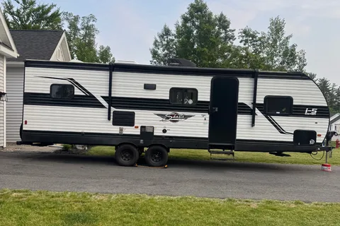 Brandon 's Mega Bunkhouse Trailer