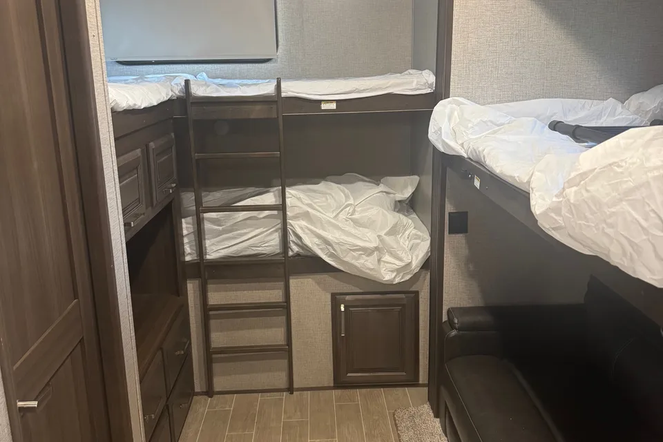 Matt's Keystone Avalanche Fifth Wheel