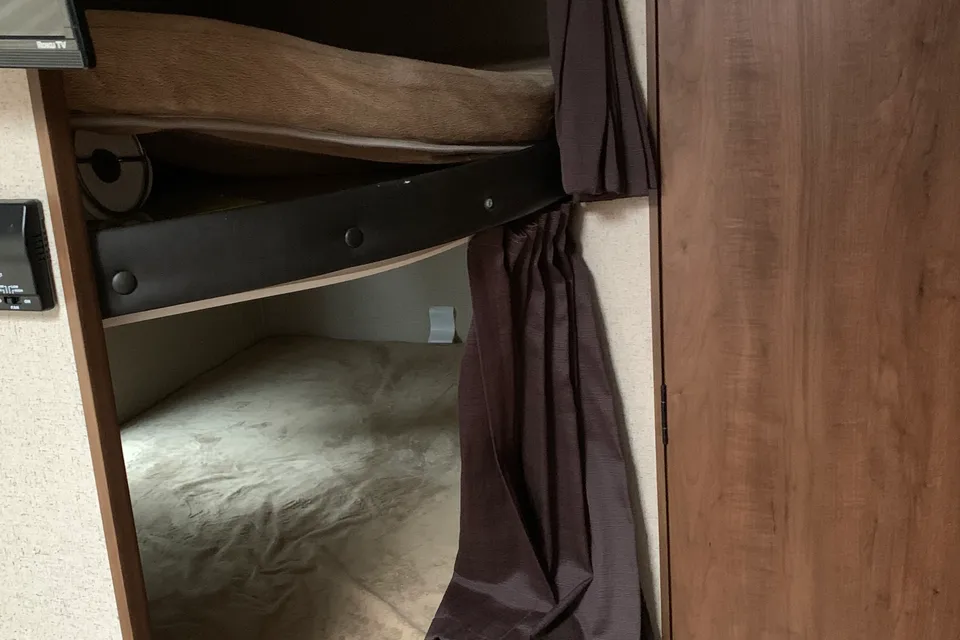 Rhett's Jayco Jay flight elite 26BH Travel Trailer