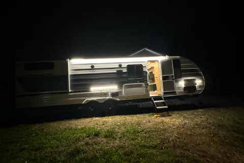 Happy Pioneer