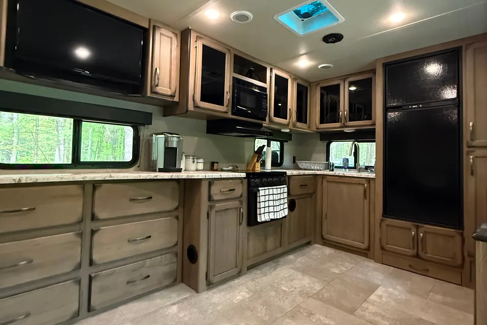 Gordon's Grand Design 28MKS Travel Trailer