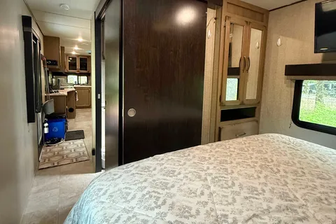 Gordon's Grand Design 28MKS Travel Trailer