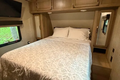 Gordon's Grand Design 28MKS Travel Trailer