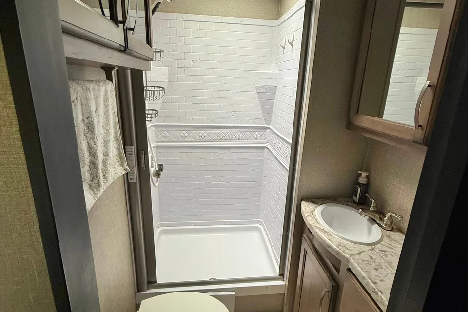 Gordon's Grand Design 28MKS Travel Trailer