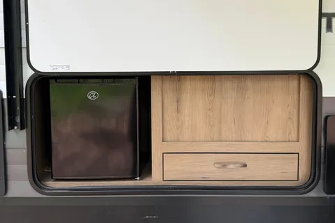 Gordon's Grand Design 28MKS Travel Trailer