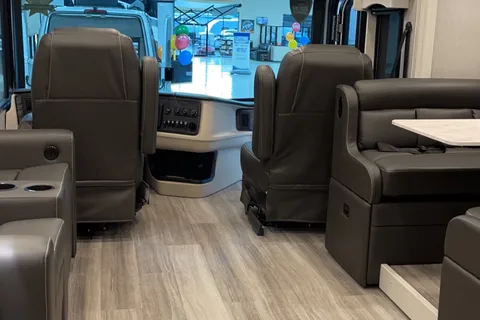 Holiday Rambler Nautica!