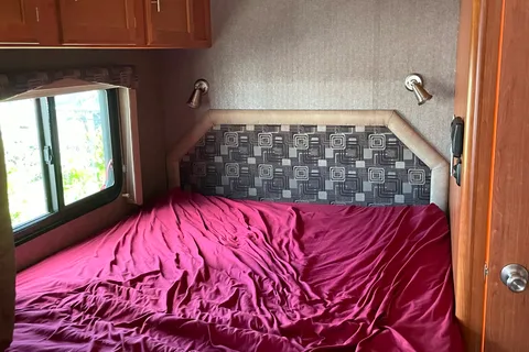 Family adventurer 24DS Class C