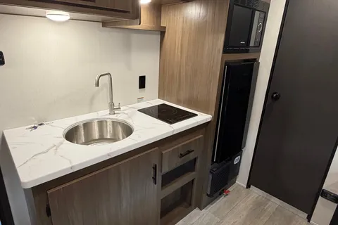 Brand New 2027 21ft Forest River Camper