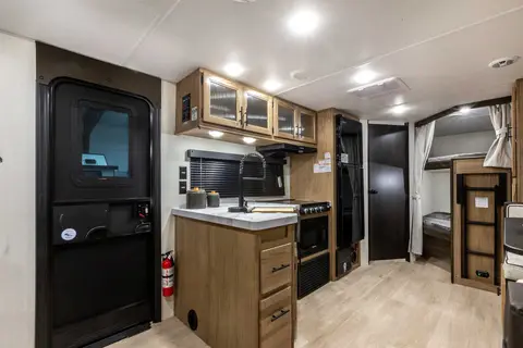 J4 2025 "Serenity Cruiser"