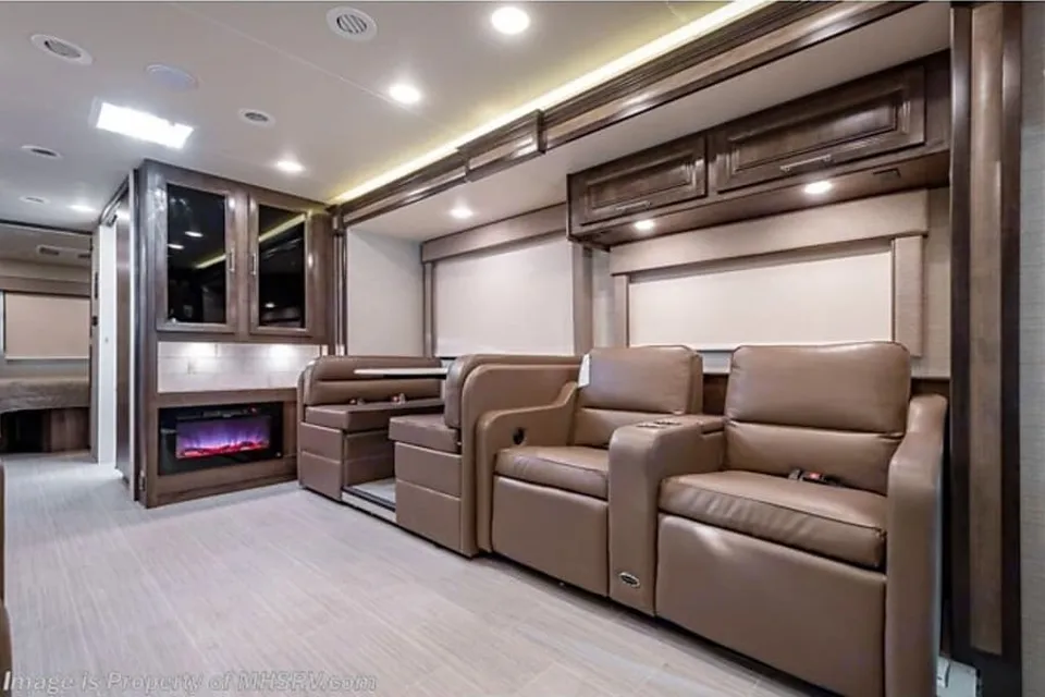 Keith 's Entegra Coach vision  silver comet Class A