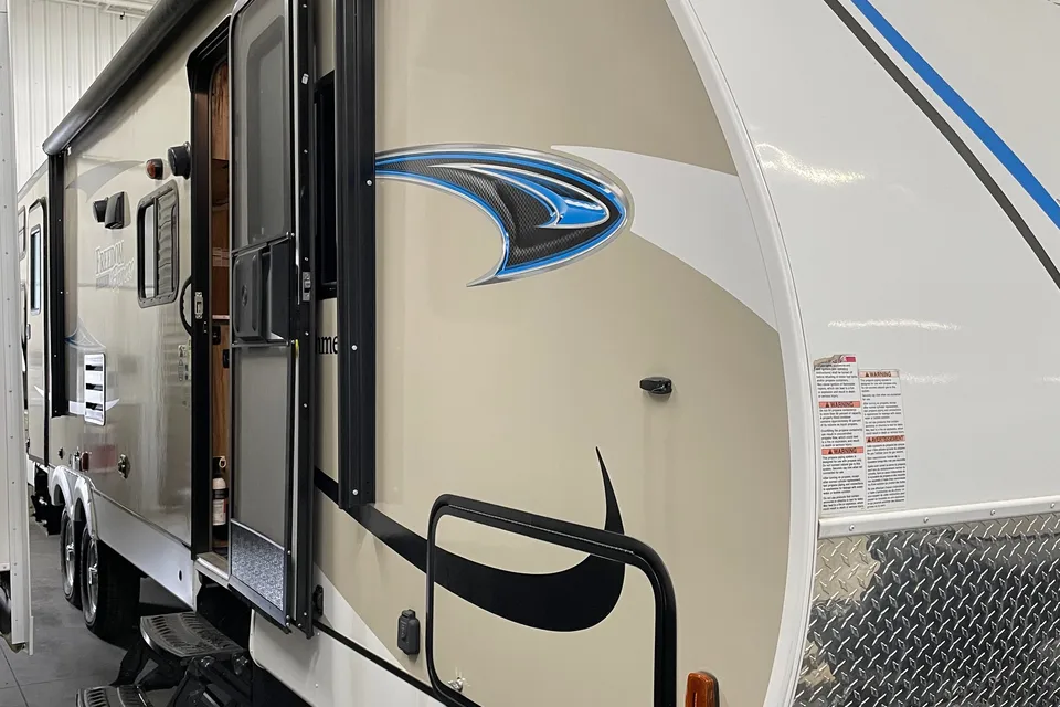 Matthews’ Coachmen Freedom Express Travel Trailer