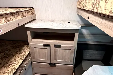 Shadow Cruiser 2 Private Bedrooms 280QBS! King Bed- Sleeps 10
