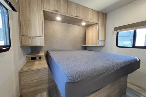 Luxury Camping Made Easy | Winnebago 2801BHS