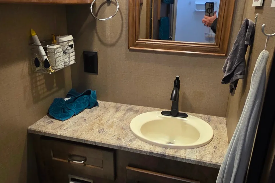 Bryan's Winnebago Intent Class A