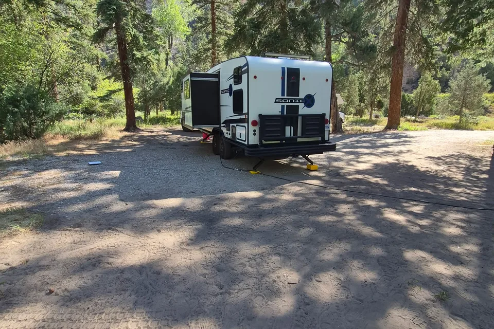 Venture Sonic x 211vdbx Travel Trailer