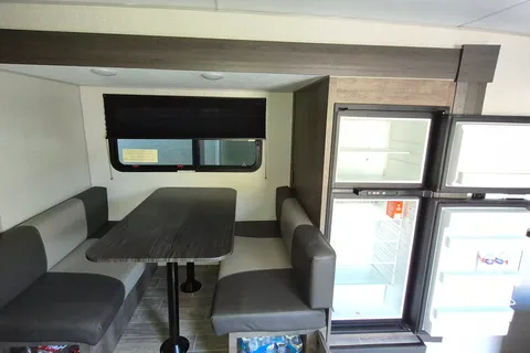 Venture Sonic x 211vdbx Travel Trailer