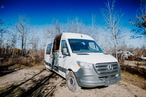 Gus the Camper Van