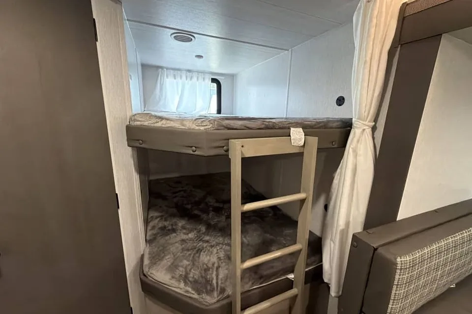 PenaBoulet Forest River Evo Travel Trailer