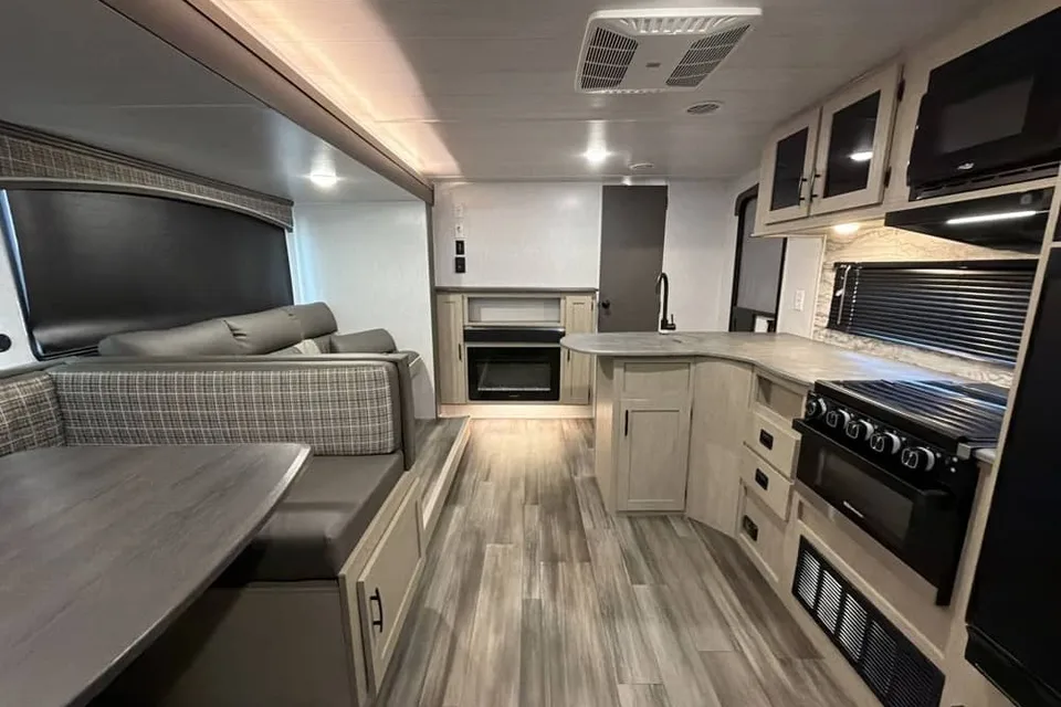 PenaBoulet Forest River Evo Travel Trailer