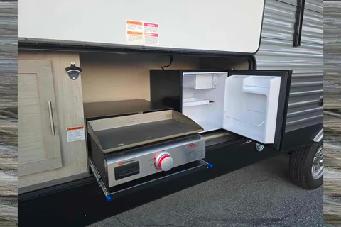 2023 Coachmen RV Catalina Legacy