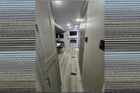 2023 Coachmen RV Catalina Legacy