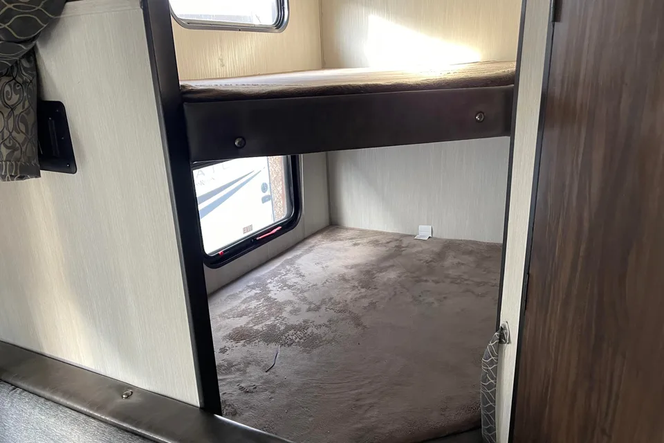 Family Friendly Trailer, Great for getaways! Sleeps up to 8