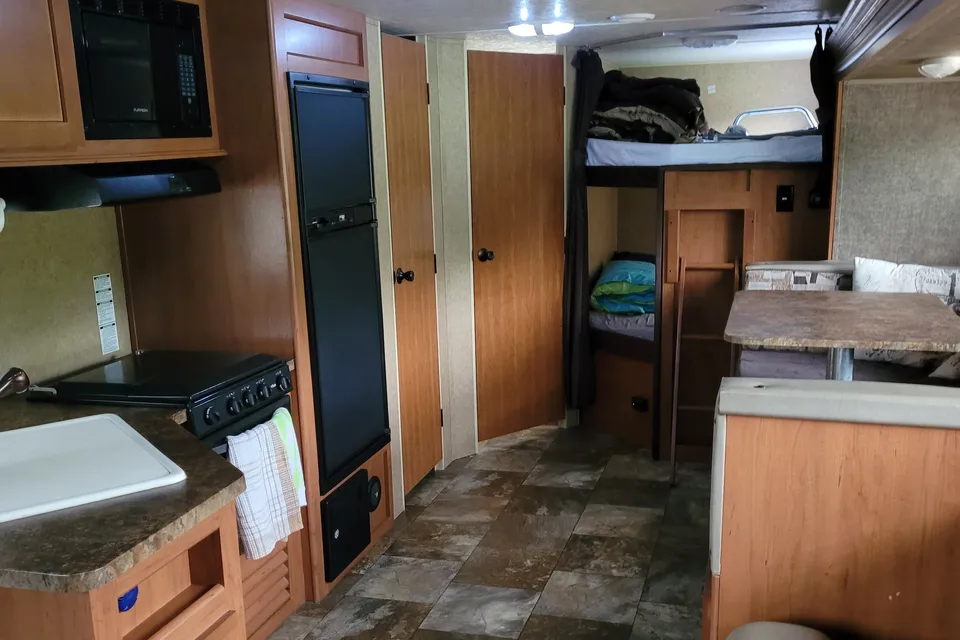 GREY WOLF 26DBH BUNKHOUSE