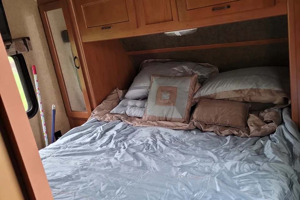 GREY WOLF 26DBH BUNKHOUSE