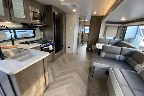 2022 Franklin Family RV - We Deliver & Setup !