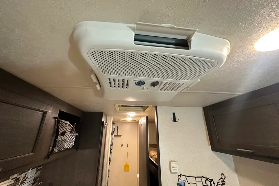 Muhanad's  Forest River  EVO Floorplan: 177BH  Travel Trailer