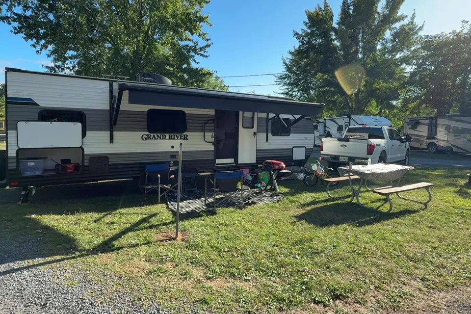 Brayden's Grand River 26 DB Travel Trailer