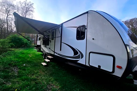 THE DELUXE Crossroads SUNSET TRAIL Travel Trailer