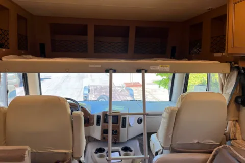 Richard’s Thor Motor Coach Ace Class A