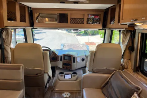Richard’s Thor Motor Coach Ace Class A