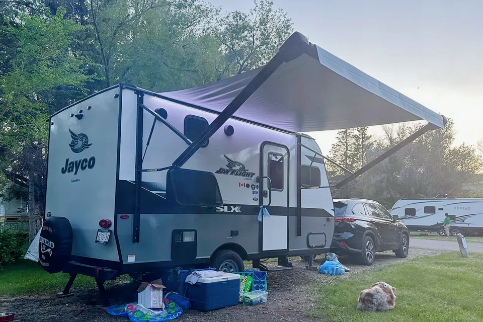 Donovan's Jayco Jay Flight SLX 7 154BH Travel Trailer - SUV Towable!