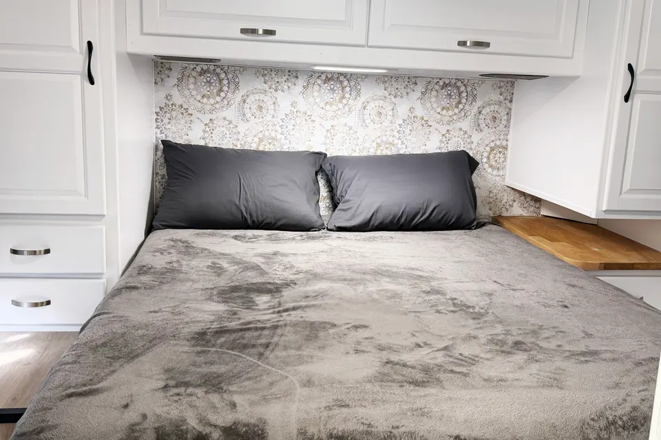 (#2) Las Vegas RV | Sleeps 6 | Festival Ready | Fully Stocked