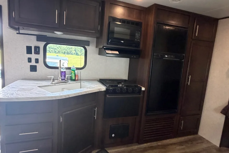 Brandon 's Trailer Rentals Jayco