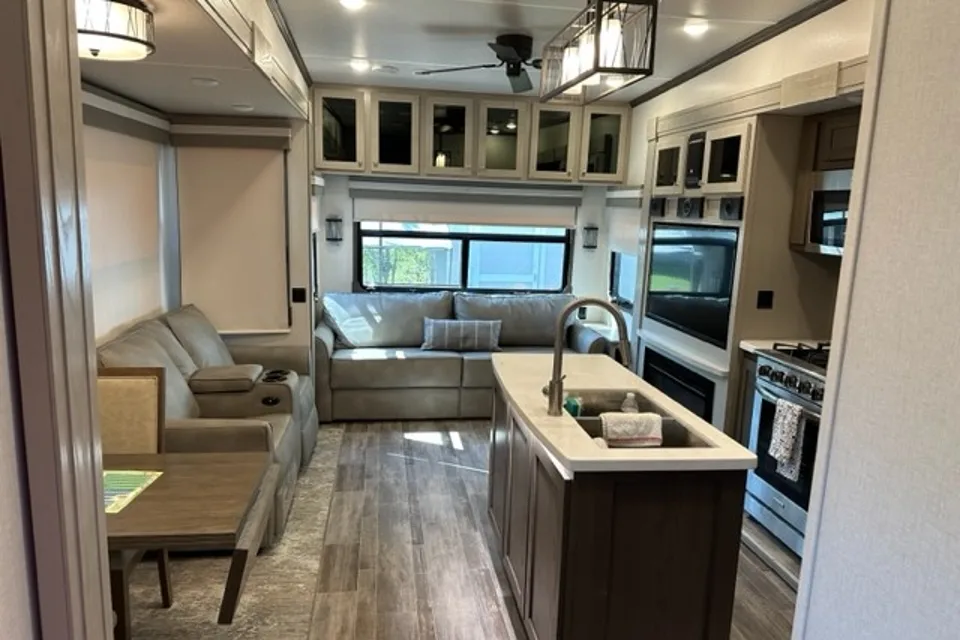 David's Palomino 382fb Fifth Wheel