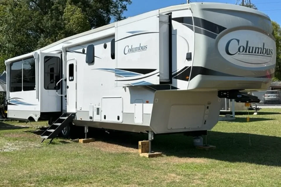 David's Palomino 382fb Fifth Wheel