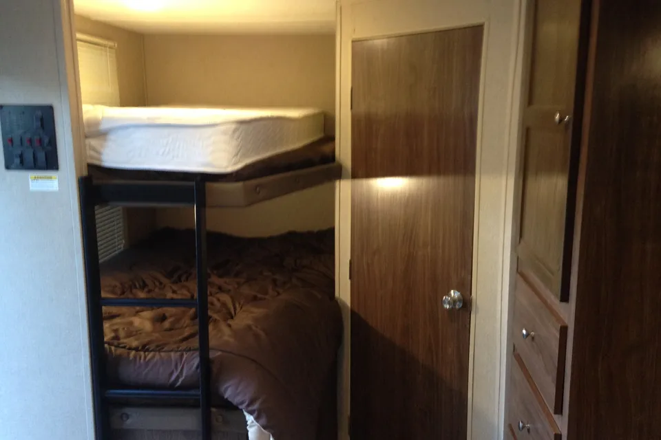 Steve's Coleman Lantern Travel Trailer