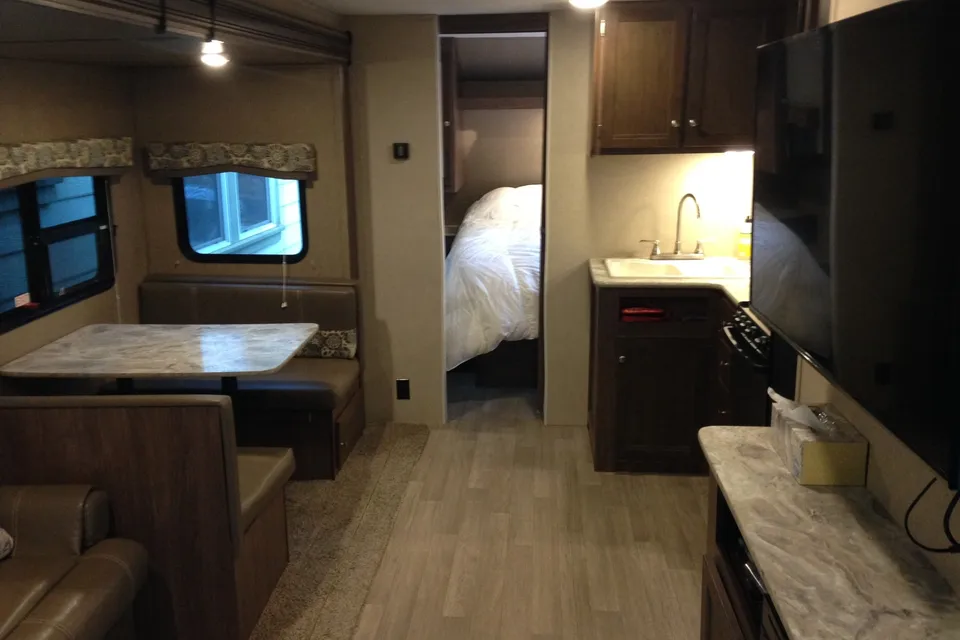 Steve's Coleman Lantern Travel Trailer