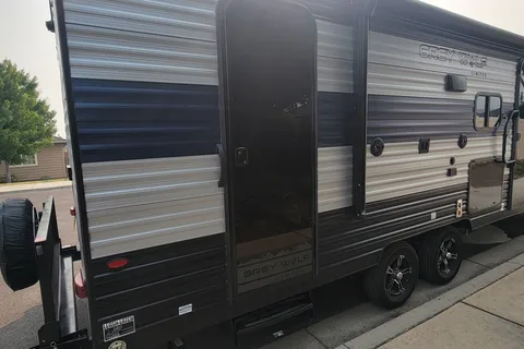 Ismael's 2022 Forest River RV Cherokee Grey Wolf 23DBH Cherokee Grey Wolf 23DBH Travel Trailer