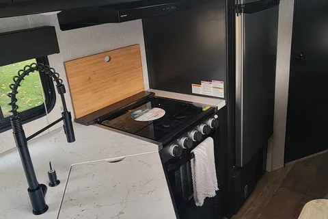 Ismael's 2022 Forest River RV Cherokee Grey Wolf 23DBH Cherokee Grey Wolf 23DBH Travel Trailer